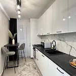 Cozy Cityscape - Near Coresi Mall #brasov Apartment