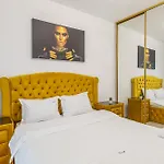 Cozy Cityscape - Near Coresi Mall #brasov Apartment