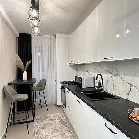 Cozy Cityscape - Near Coresi Mall #brasov Lägenhet