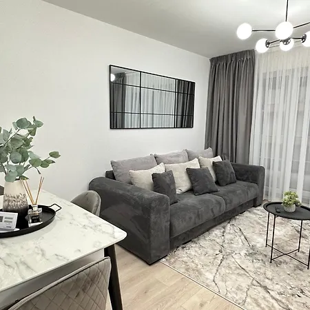 Апартаменти Cozy Cityscape - Near Coresi Mall #brasov