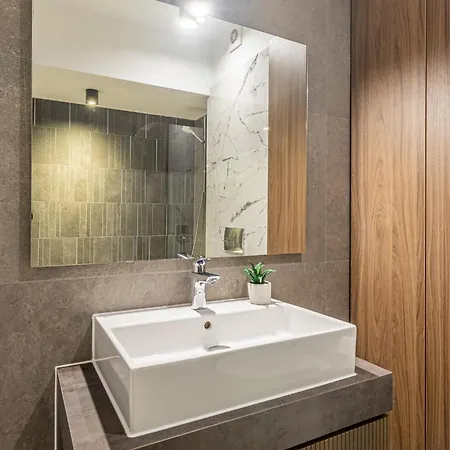 Cozy Cityscape - Near Coresi Mall #brasov Braşov