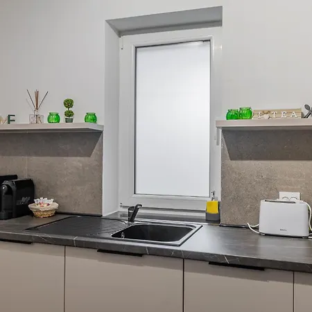 アパート Cozy Cityscape - Near Coresi Mall #brasov ブラショフ